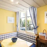 Haus Burgund شقة *